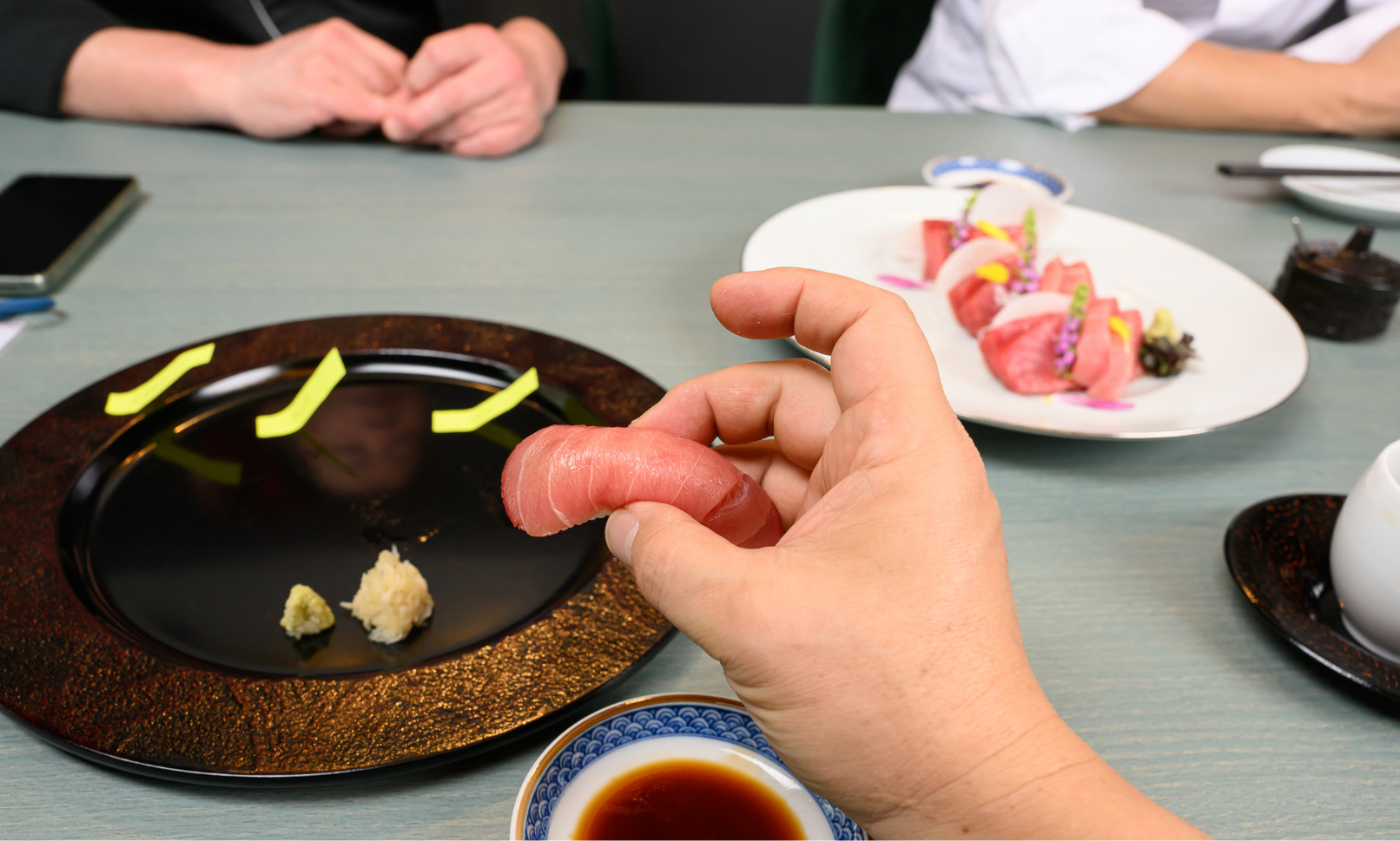 冷凍バチマグロの鮨